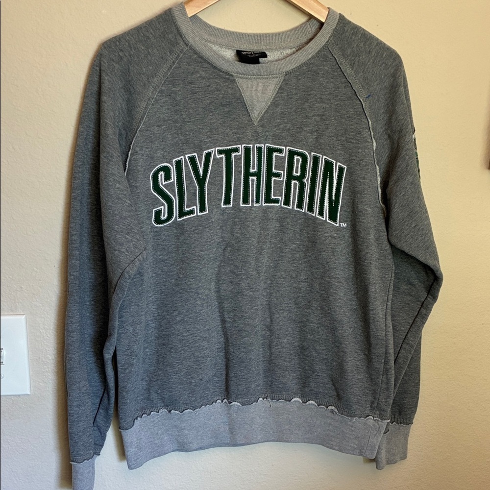 Universal Studios Wizarding World Harry Potter Slytherin Sweatshirt Size M